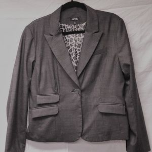 Apt 9 Grey Blazer with leopard print lining